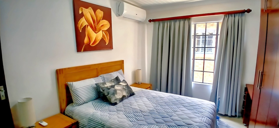 5 Bedroom Property for Sale in Langenhovenpark Free State